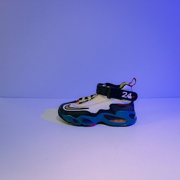 ken griffey jr sweetest swing shoes